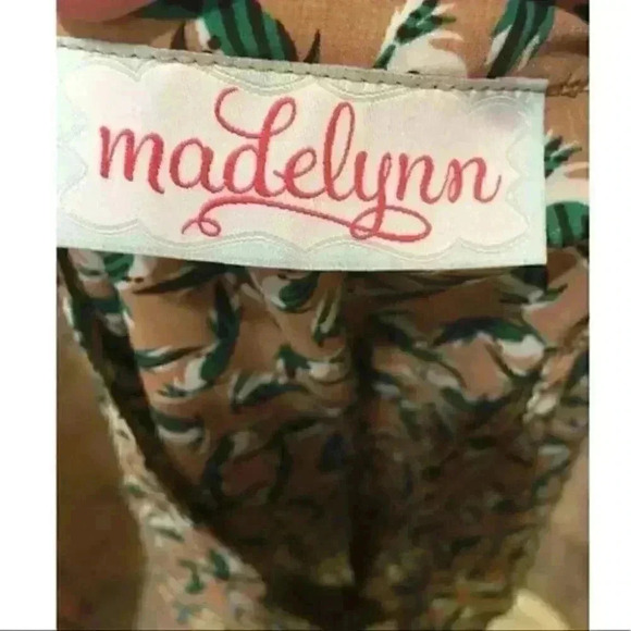 New Madelynn High low Parrot Womans Dress Sz Small - Picture 8 of 8